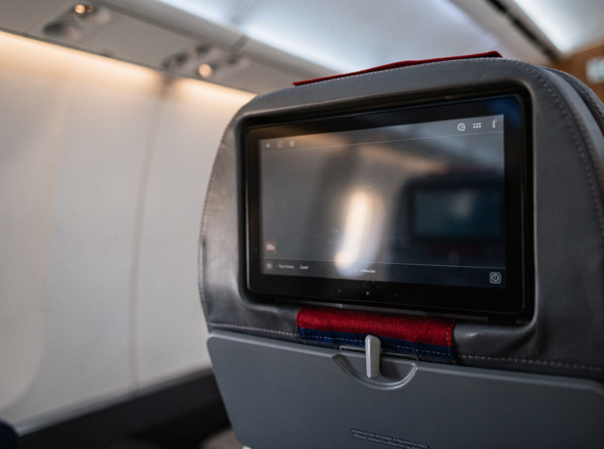 American Airlines installs 4K seatback screens on 800+ narrowbodies. A decade late.